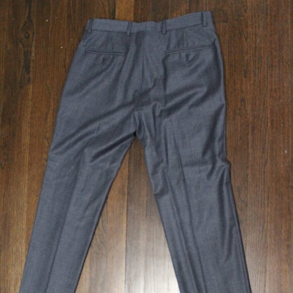 Tommy Hilfiger Men's Grey Suit 32W by 30L - Picture 6 of 9